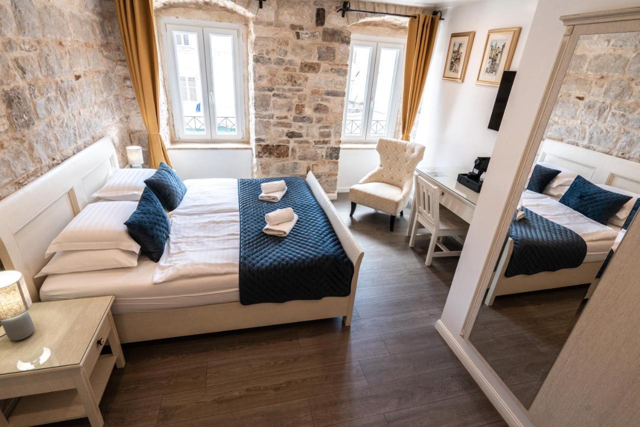 Luxury Rooms Lucija And Luka Split Bagian luar foto