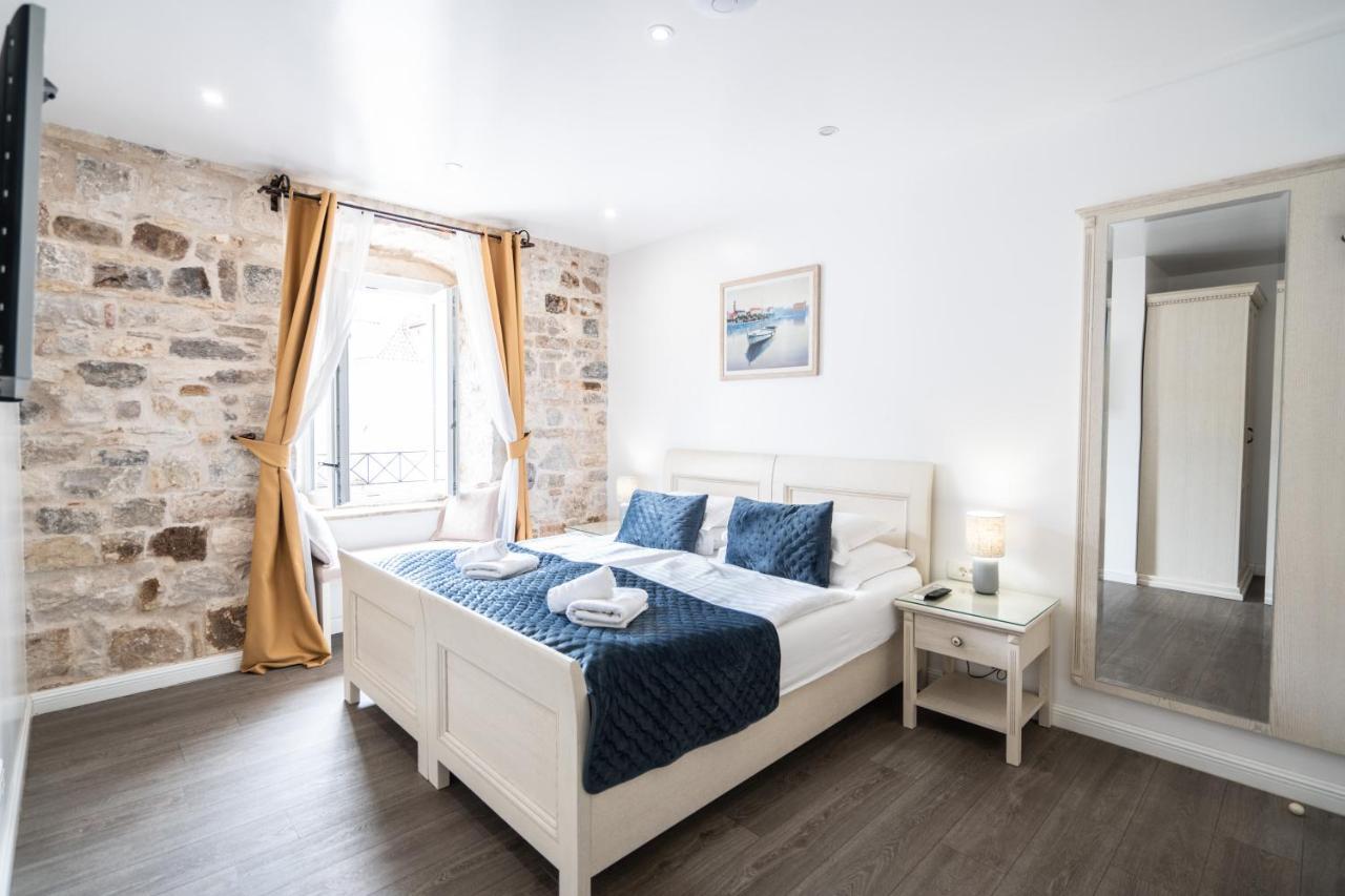 Luxury Rooms Lucija And Luka Split Bagian luar foto