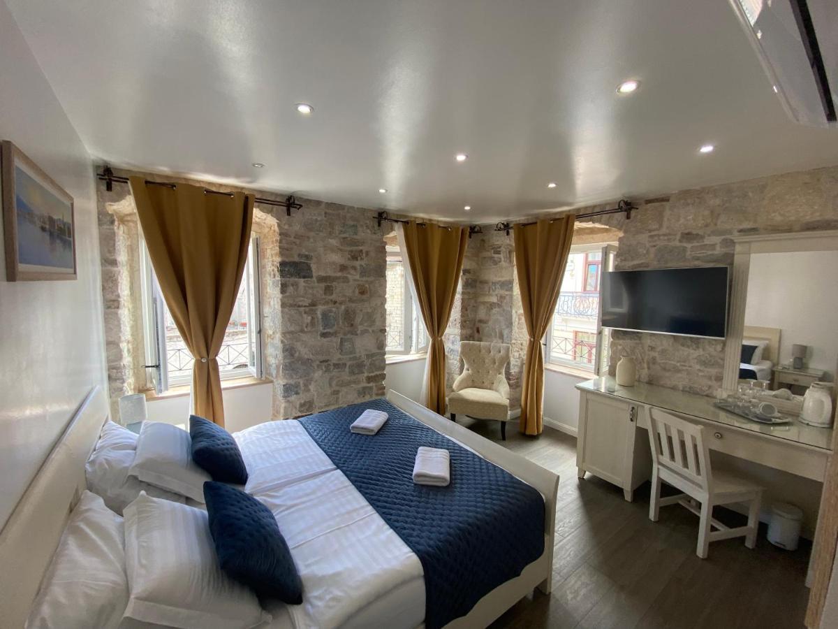 Luxury Rooms Lucija And Luka Split Bagian luar foto